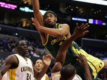 Oregon Ducks' Malik Hairston