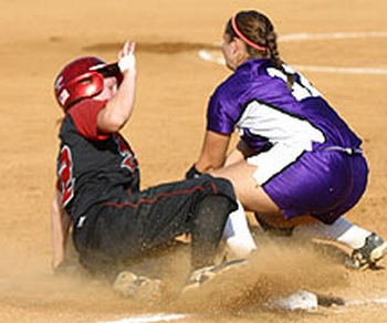 linfield softball photo
