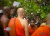 Buddhist mob in Sri Lanka