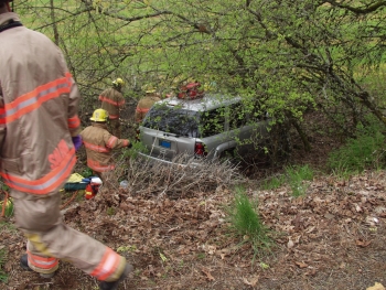 Can over embankment Salem, Oregon 4307