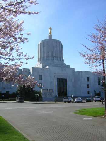 Oregon state capitol building