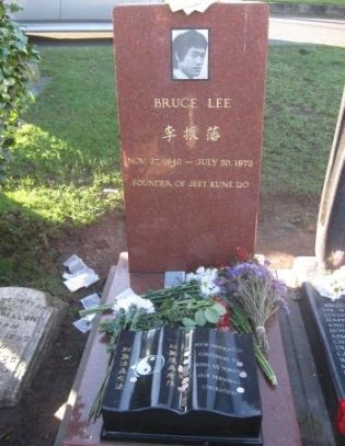 Bruce Lee's grave in Seattle, Washington