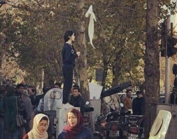 Iranian women speaking