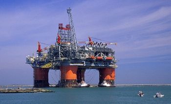 Massive BP oil rig