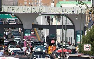 The crossing at Juarez, near El Paso.  Courtesy: wimminwiselpts.files.wordpress.com