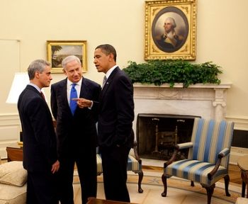 President Barack Obama talks with Israeli Prime Minister Benjamin Netanyahu